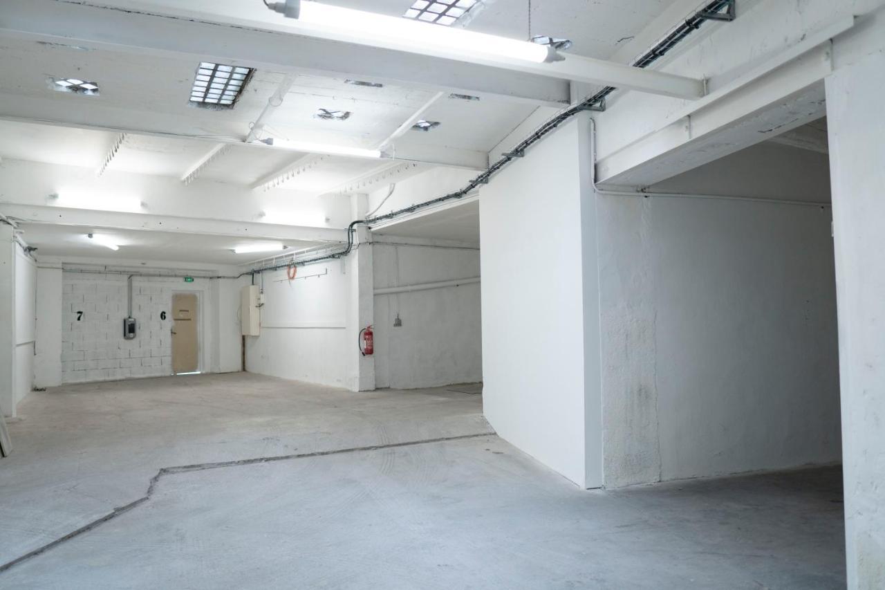 Kyriad Nimes Centre Екстериор снимка
