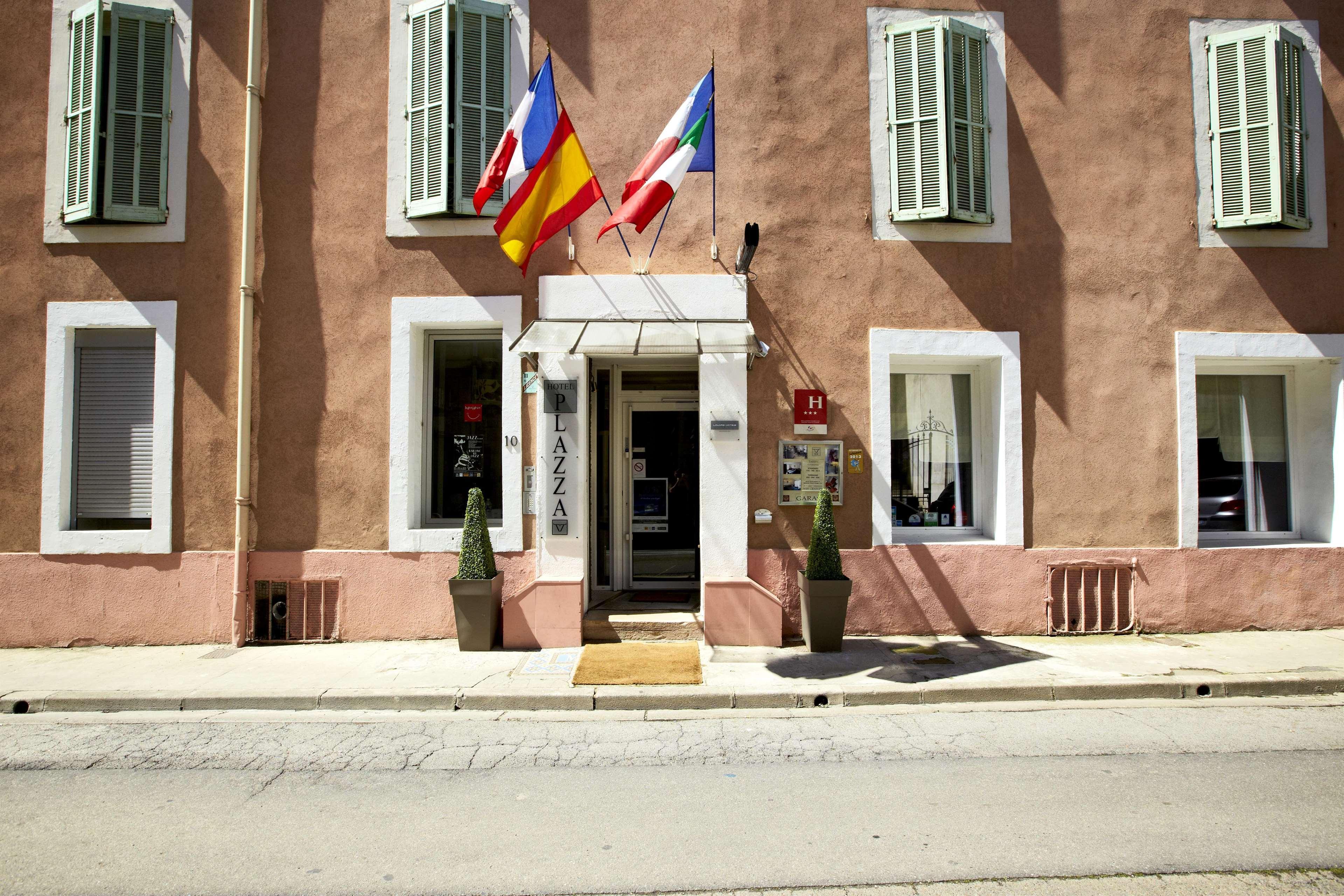 Kyriad Nimes Centre Екстериор снимка